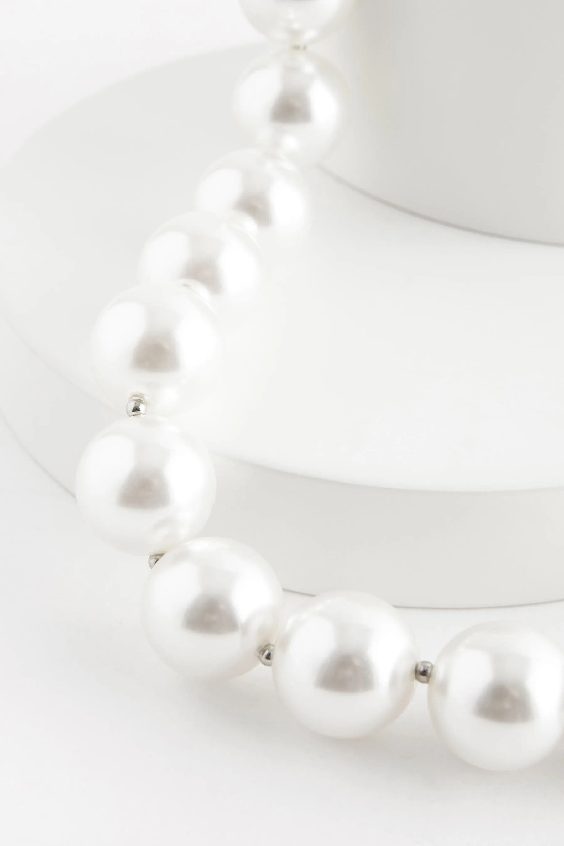Colore argento  - Collana grande con perle